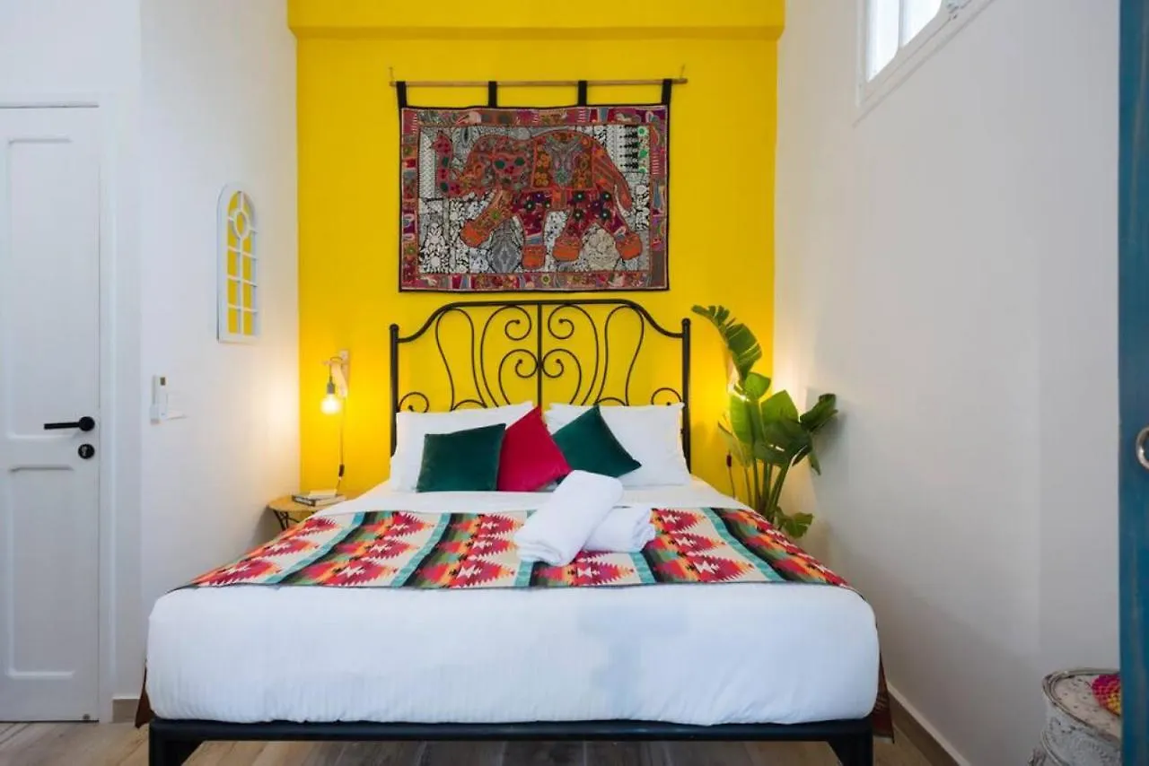 Boho 03 Bohemian Studio In Mar Mikhael Eartha의 연락처