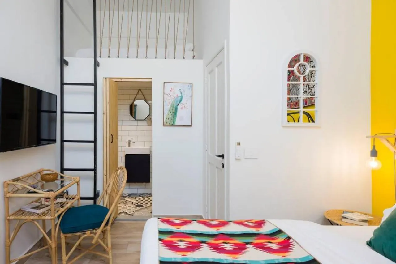 Boho 03 Bohemian Studio In Mar Mikhael Eartha Beirut 0*,